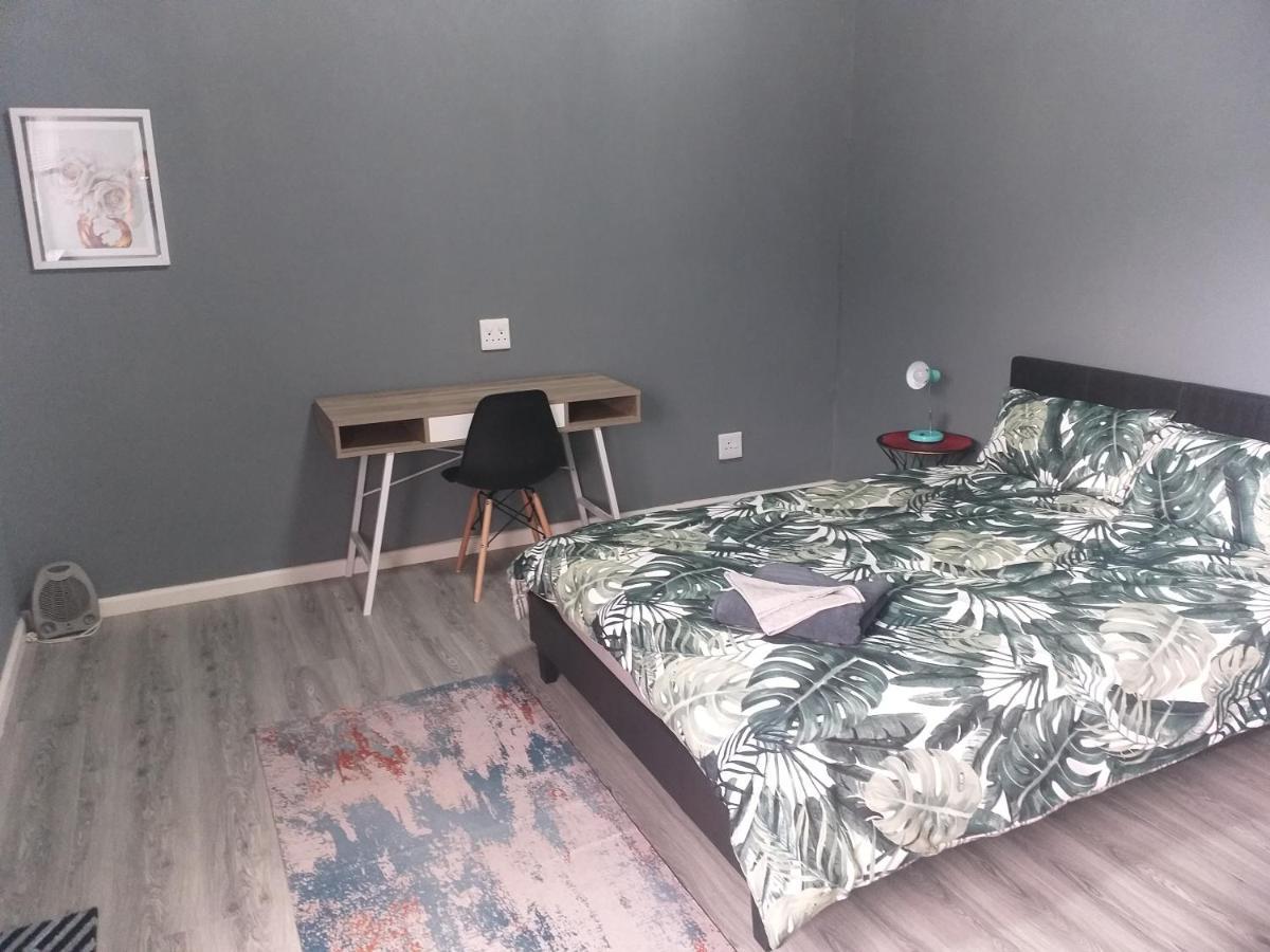 Tj Self-Catering Apartment Graaff Reinet Ngoại thất bức ảnh