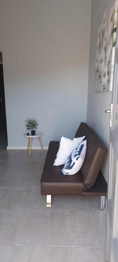 Tj Self-Catering Apartment Graaff Reinet Ngoại thất bức ảnh