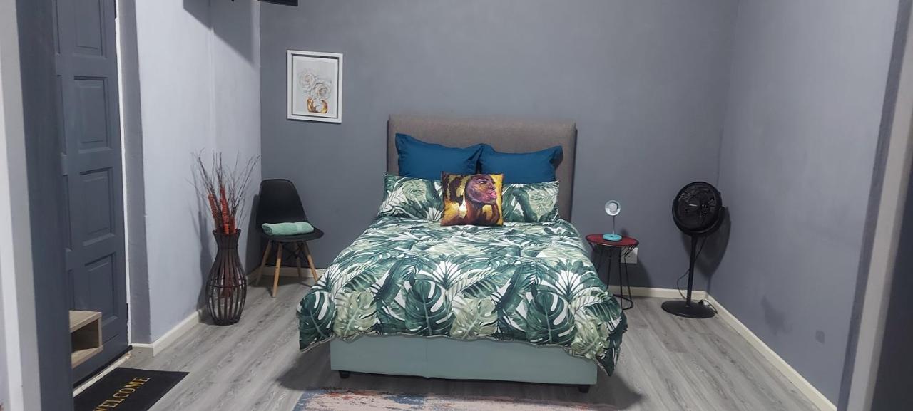 Tj Self-Catering Apartment Graaff Reinet Phòng bức ảnh